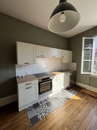  Appartement à louer 3 pièces 88 m²