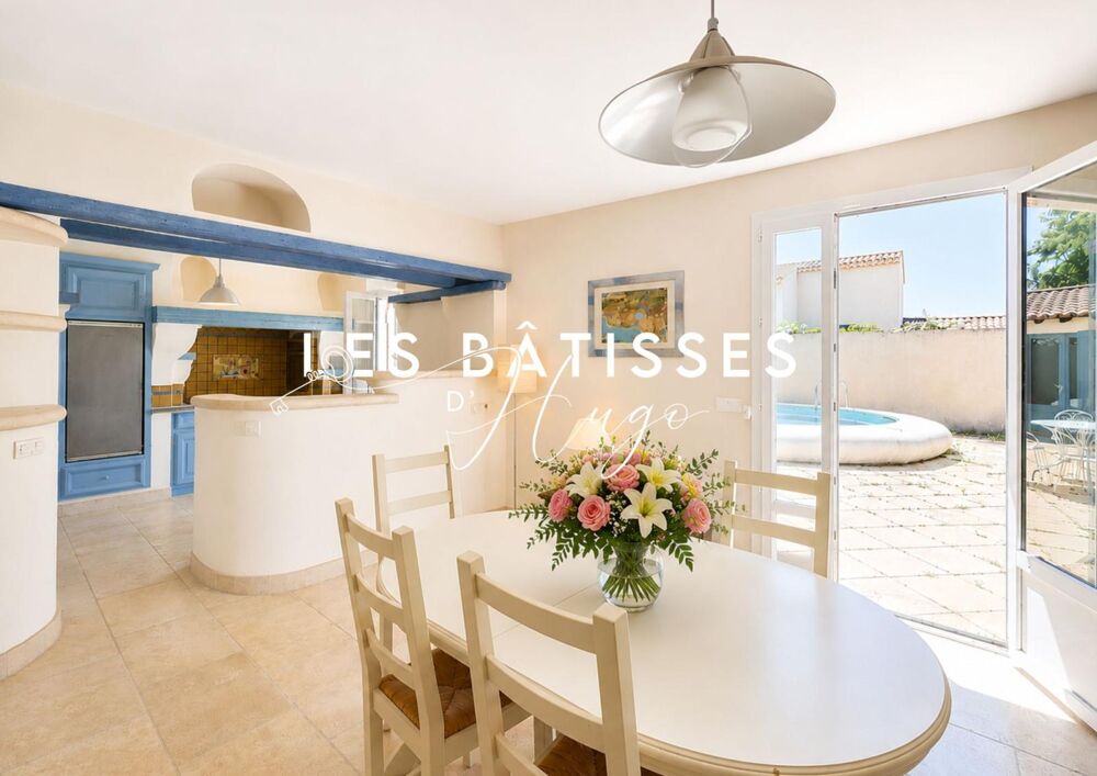 Maison de plain-pied avec dépendance et piscine à Maussane-les-Alpilles