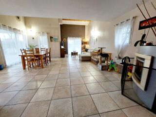  Maison  vendre 6 pices 200 m