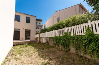  Maison 4 pi�ces 95 m� Nimes