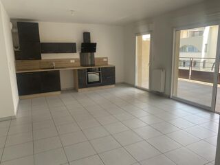  Appartement à louer 3 pièces 67 m²