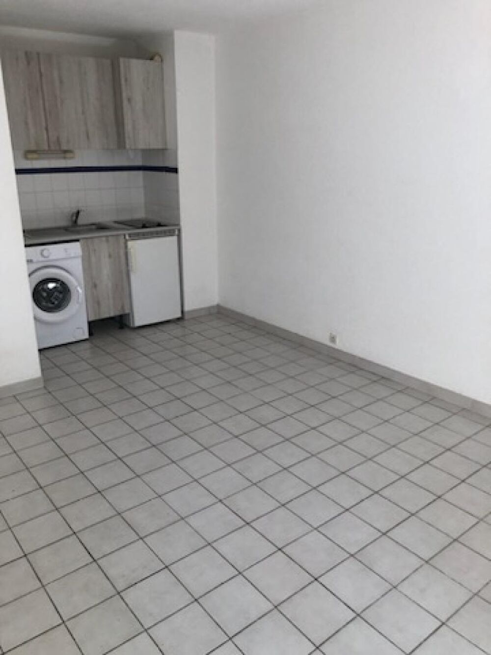Montpellier  Aiguelongue superbe studio en rez de jardin + parking