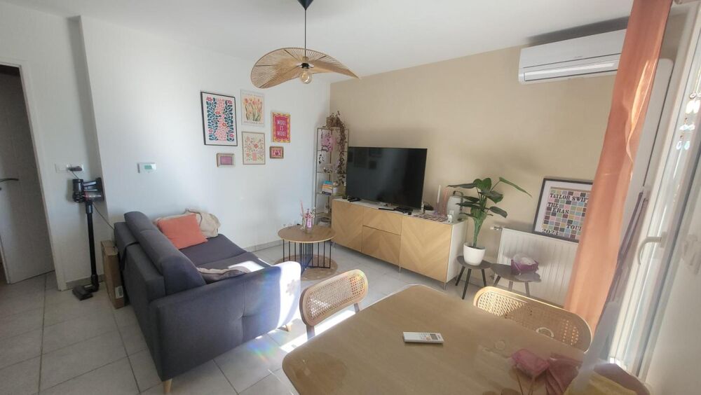 Vente Appartement MONTPELLIER superbe appartement T2 lumineux 43 m² au dernier étage, terrasse et  garage fermé . Ascenseur Montpellier