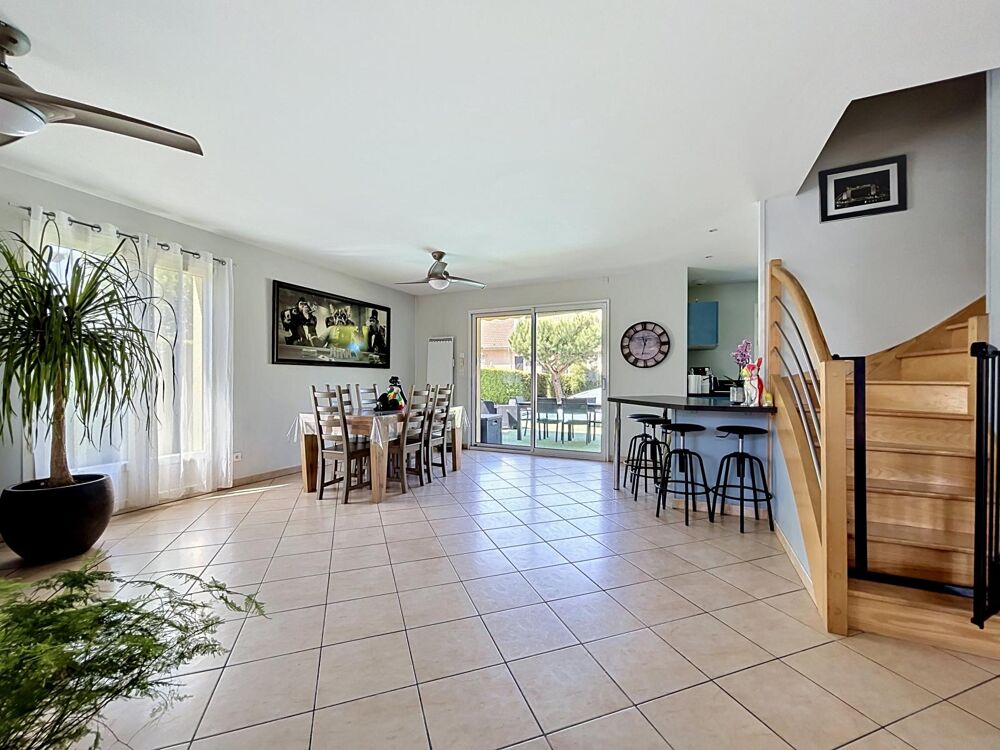 Vente Maison Maison familliale – 5 chambres – 137 m² - Terrain 1022 m² avec piscine ! Apprieu