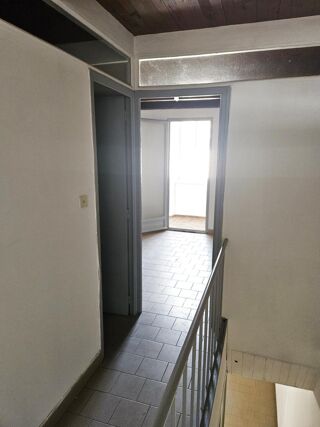  Immeuble � vendre 303 m�