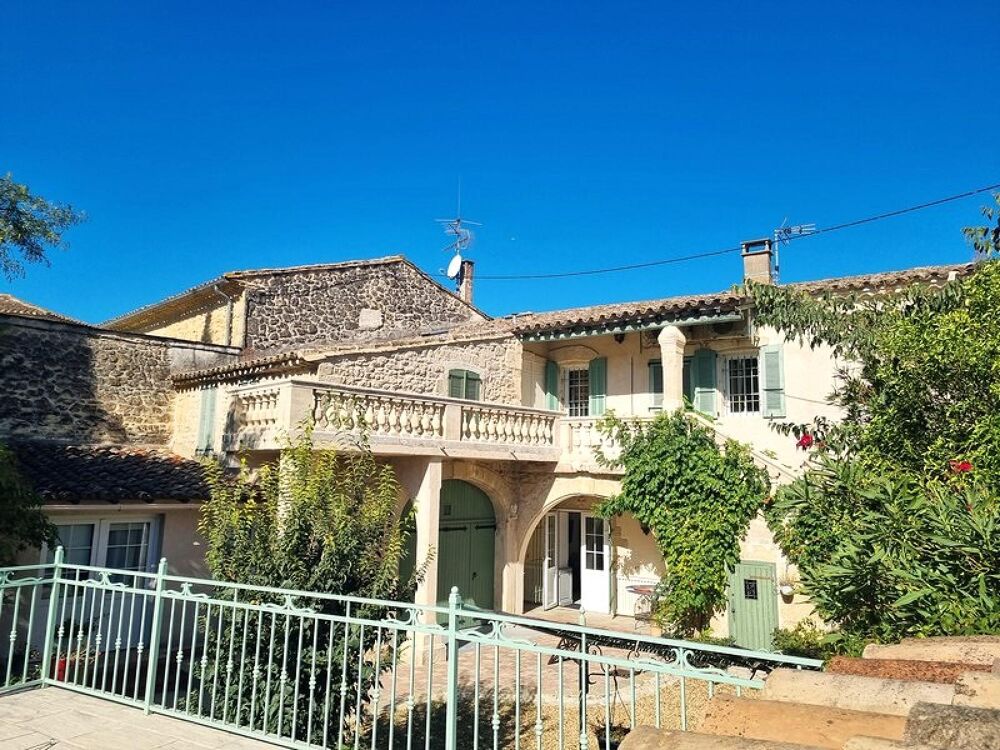 Vente Maison Vente maison en pierres apparentes avec piscine à SOUVIGNARGUES. 30250. Souvignargues