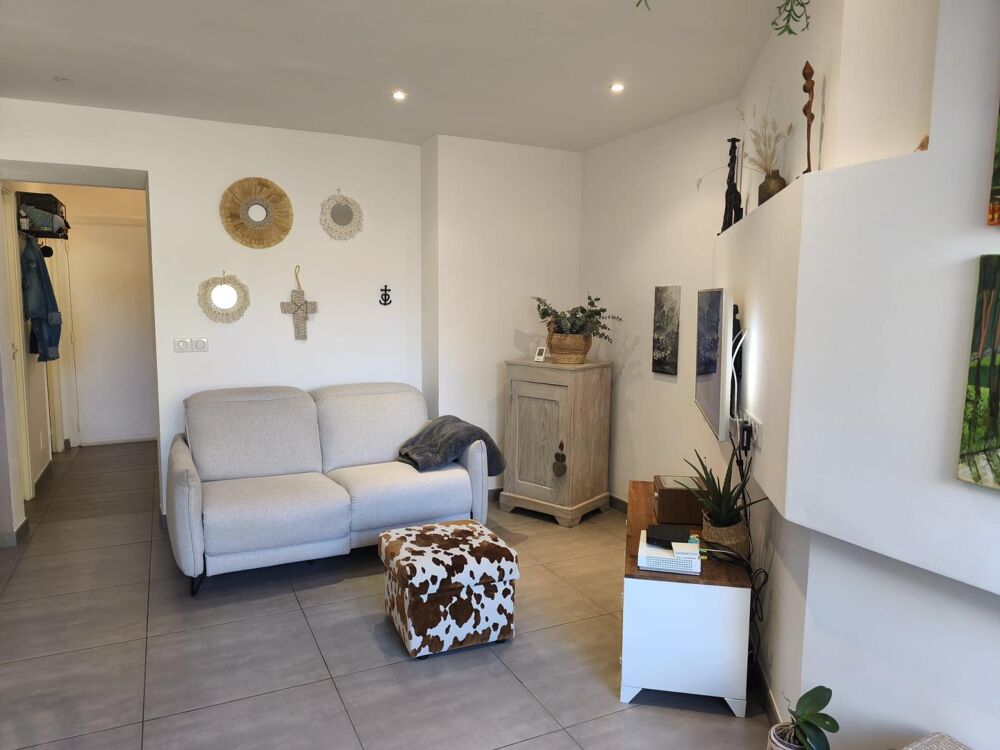Vente Appartement La grande Motte : Beau T2 rénové par un architecte,   quartier prisé à pieds des commerces et des plages La grande-motte
