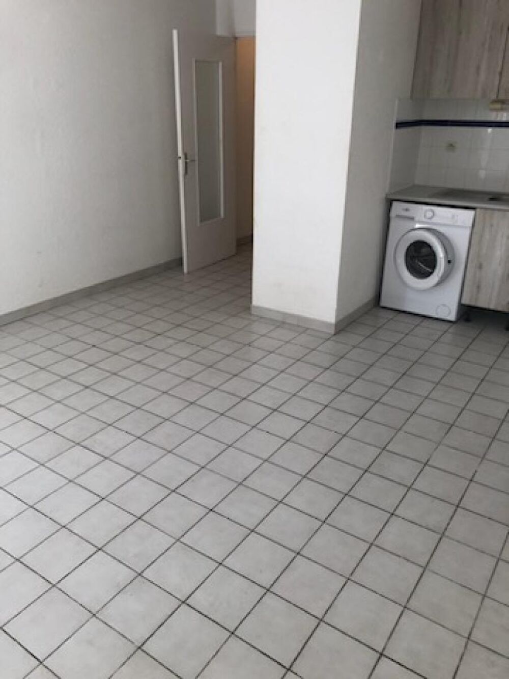 Montpellier  Aiguelongue superbe studio en rez de jardin + parking