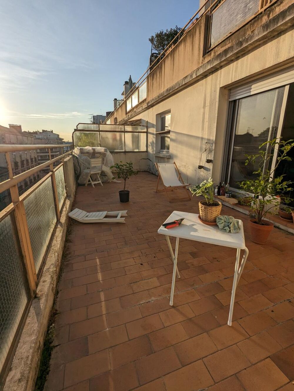 Vente Appartement investissez pour l'avenir dans cet appartement T2 traversant avec belle terrasse  en vente en nue propriété actuellement ( encor Montpellier