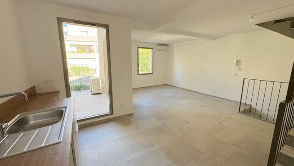 Maison de ville + terrasse+ garage