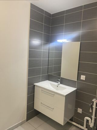  Appartement à louer 3 pièces 67 m²