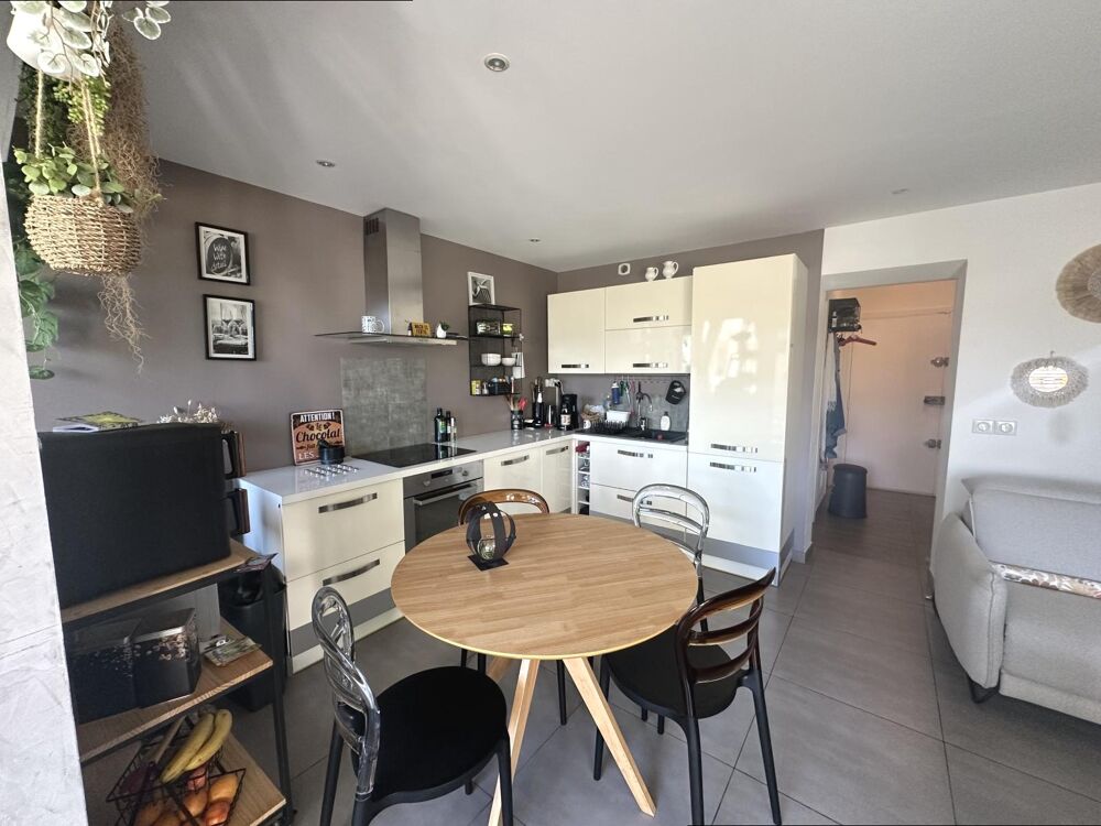 Vente Appartement La grande Motte : Beau T2 rénové par un architecte,   quartier prisé à pieds des commerces et des plages La grande-motte