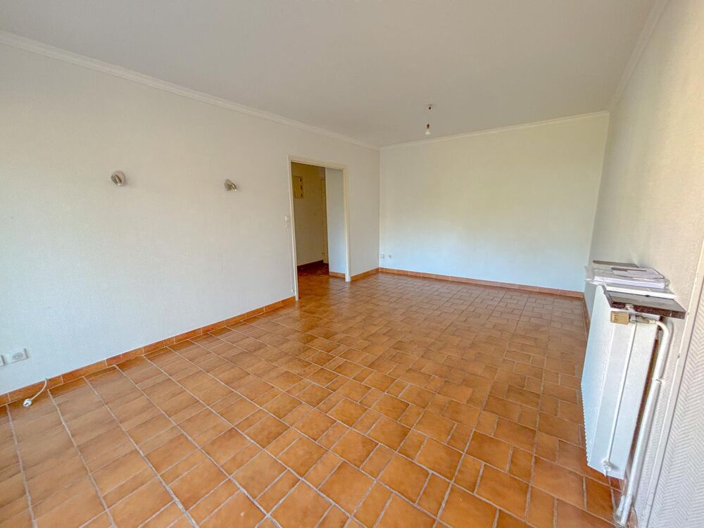 Superbe T3 avec terrasse  Résidence seniors avec services 24/24  Garage box et cave