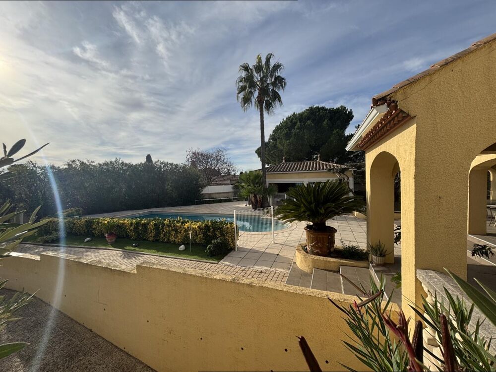 Vente Maison PIGNAN Grande maison familiale de 192m2  /terrain arboré de 1 088 m² avec piscine et pool house. et sous-sol de 110 m² Pignan