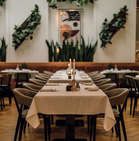Restaurant, Traiteur 220400 182 m²$$220 400 &euro;