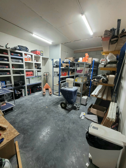   Local d'activité et bureaux 400 m² avec parking SAINT-QUENTIN-FALLAVIER 