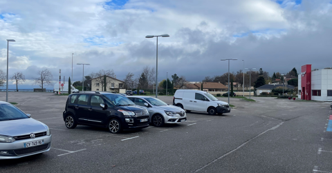 Local commercial récent 425 m²  Zone commerciale Davezieux 750000 425 m$$750 000 € 