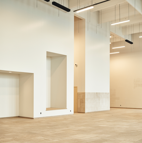 Cellule Commerciale &agrave; louer 166m&sup2; dans un Centre de Renom dans l'Aube 1452 166 m�$$1 452 &euro; 