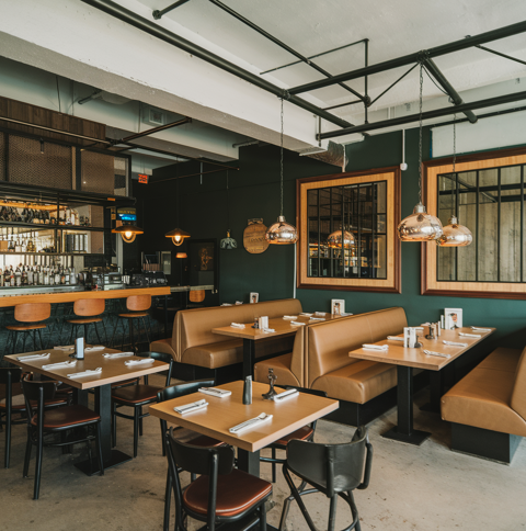 Bar Restaurant avec logement dans le 15&egrave;me arrondissement 220000 45 m�$$220 000 &euro;