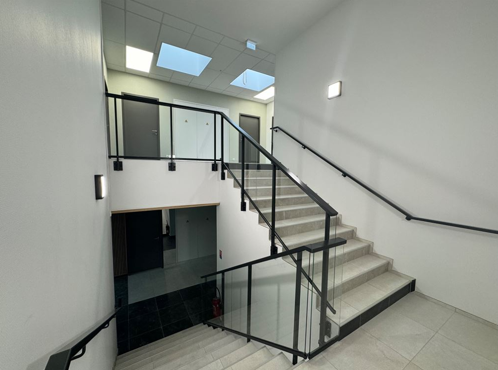   Bureaux commerciaux de 142,6 m² - Sainte Savine 