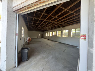  Parking / Garage à louer 220 m²
