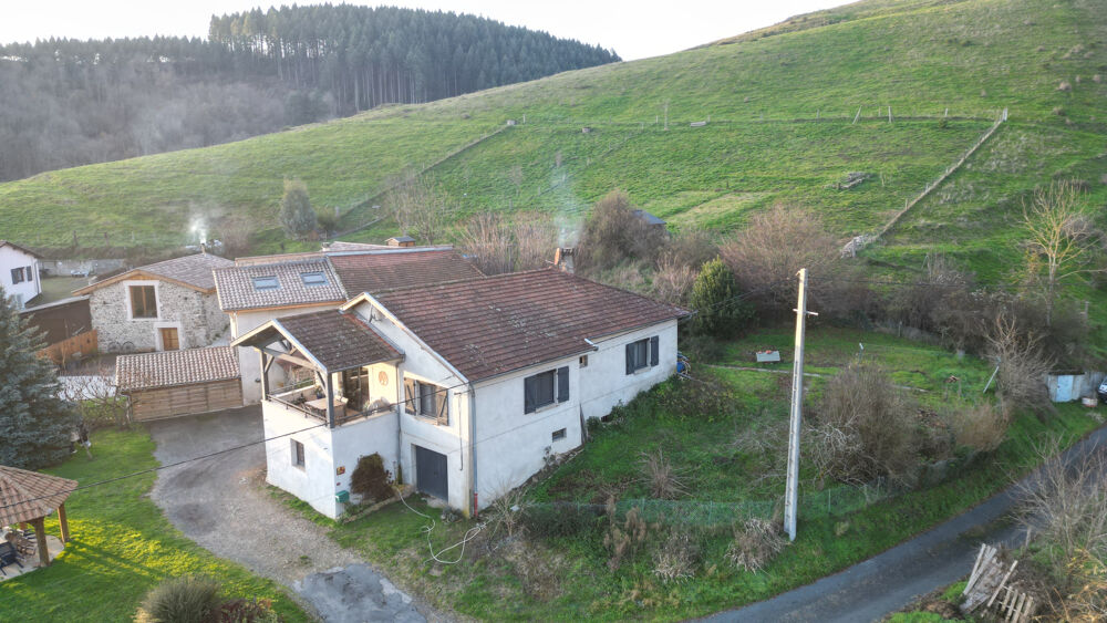 Maison 5 pièces 114 m² · à Lamure sur Azergues · 114 m² · 279 000 €