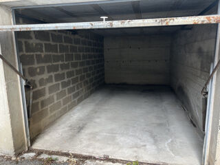  Parking / Garage à louer 14 m²