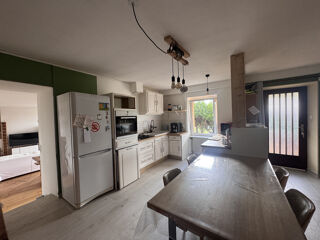  Maison  vendre 8 pices 215 m