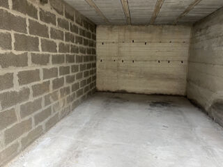  Parking / Garage à louer 14 m²