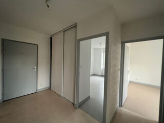  Appartement à louer 3 pièces 73 m²