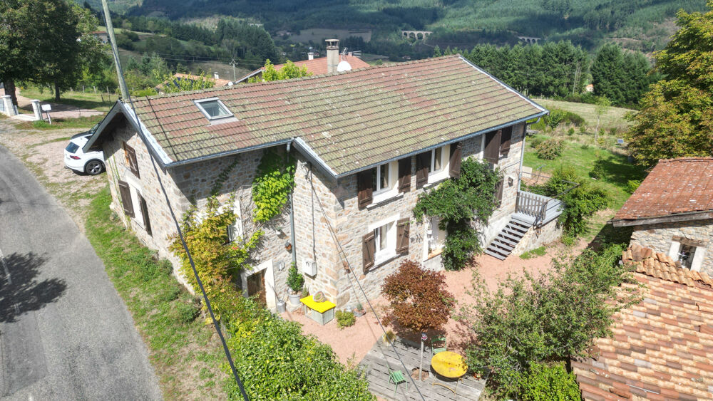 Vente Maison Maison de caractère sur les hauteurs de St Nizier d'Azergues sur + de 3000m2 de terrain. St nizier d azergues