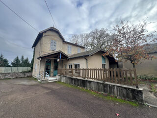  Maison  vendre 5 pices 275 m