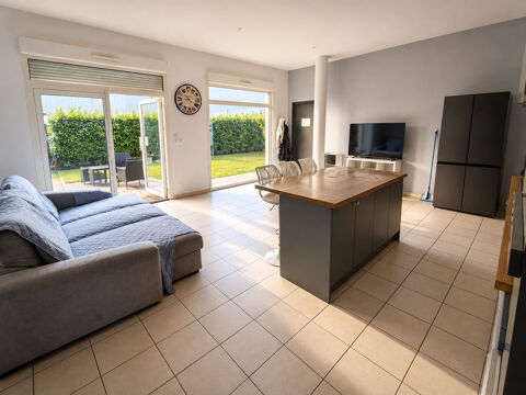   À VENDRE   Appartement T4 de 100 m2 avec jardin privatif   Centre de Vonnas Appartement - 4 pièce(s) - 100 m²