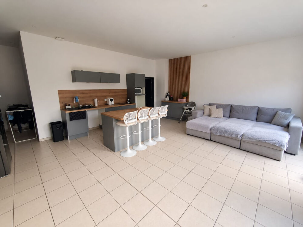 Vente Appartement À VENDRE   Appartement T4 de 100 m2 avec jardin privatif   Centre de Vonnas Vonnas