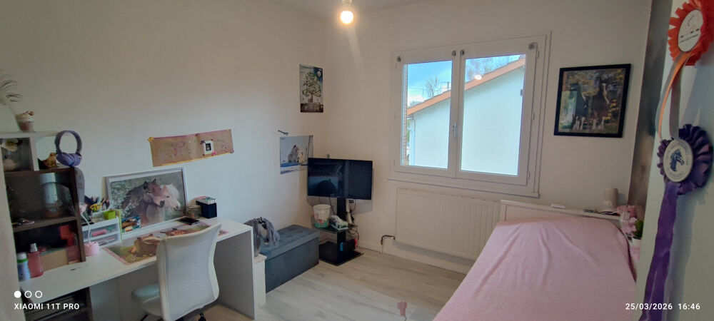 Vente Maison À VENDRE   Maison familiale de 5 chambres avec piscine   Centre de Vonnas Vonnas