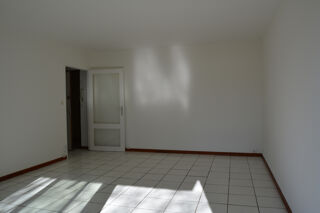  Appartement à louer 2 pièces 34 m²