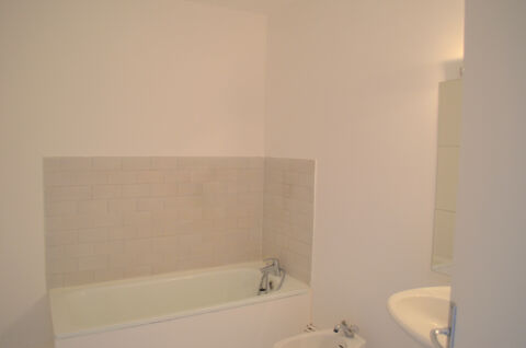  Appartement � louer 4 pi�ces 79 m�