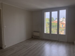  Appartement à louer 3 pièces 57 m²