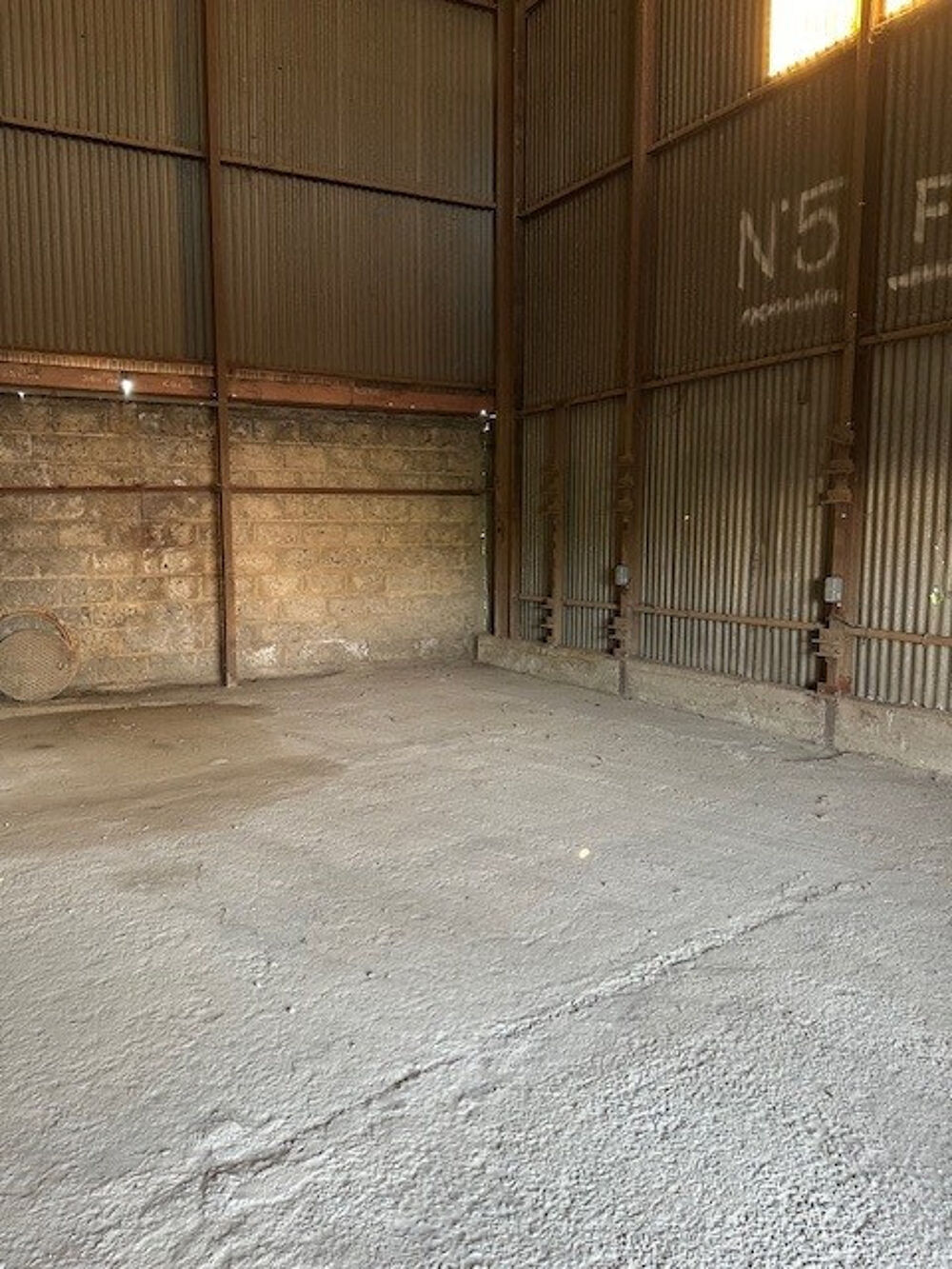 Location Parking/Garage GRAND GARAGE SUR CARCASSONNE Carcassonne