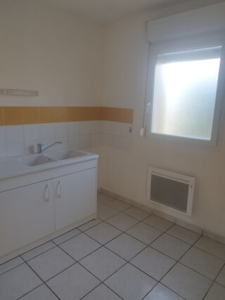  Maison à louer 4 pièces 83 m²
