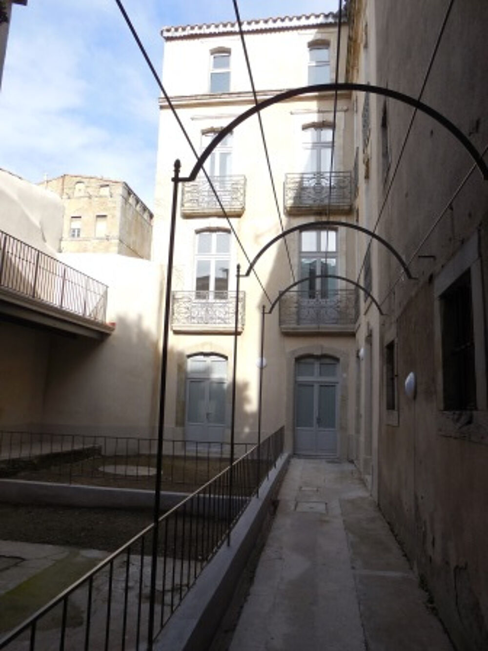 GRAND APPARTEMENT 3 PIECES DE 77 M2 DANS BASTIDE DE CARCASSONNE