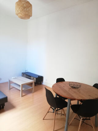 Appartement à louer 1 pièce 35 m²