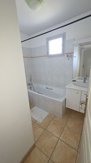  Appartement à louer 2 pièces 35 m²