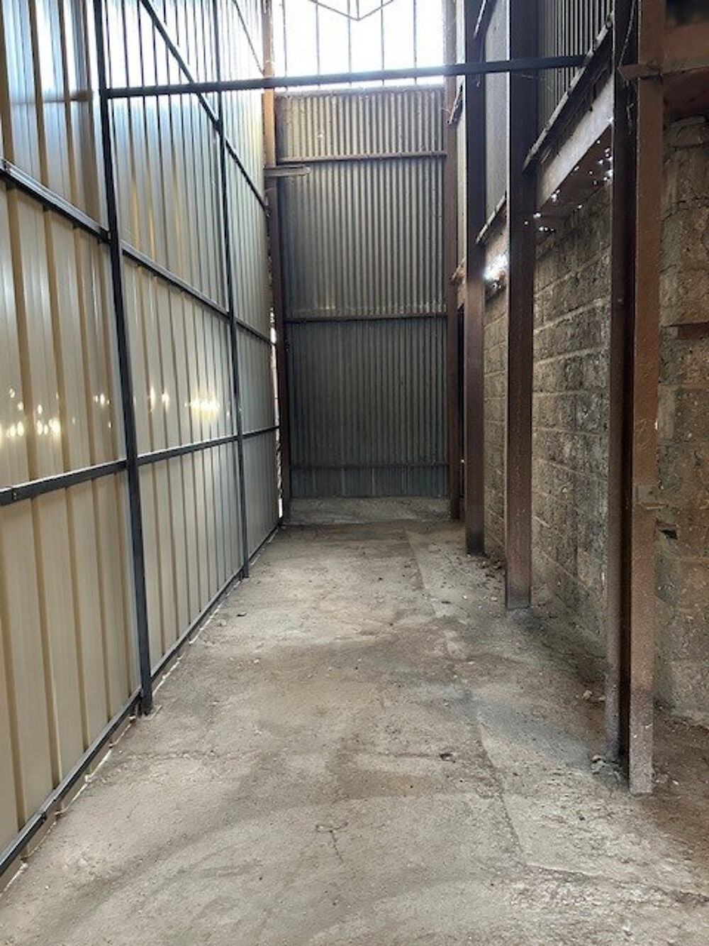Location Parking/Garage GRAND GARAGE SUR CARCASSONNE Carcassonne