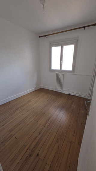  Appartement à louer 4 pièces 62 m²