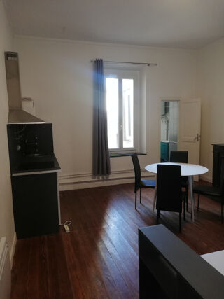  Appartement à louer 1 pièce 23 m²