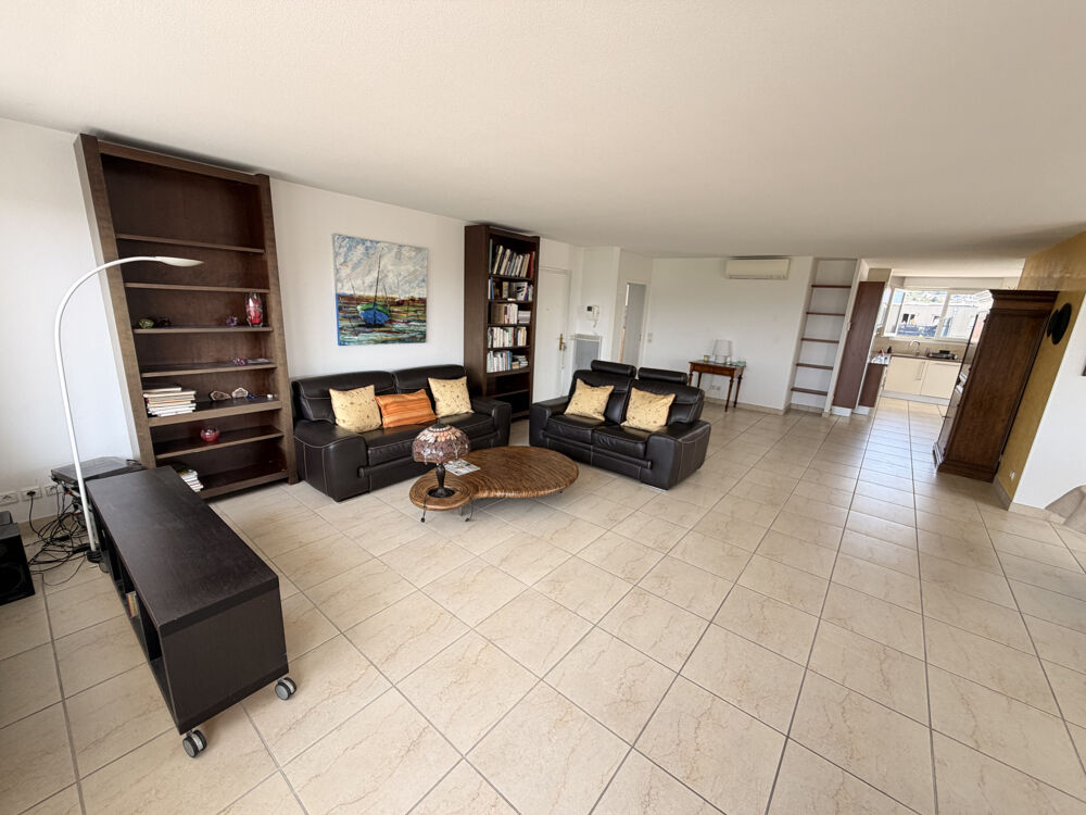 Appartement en attique à vendre, ANNEMASSE, 137 m2 + 94 m2 de terrasses, 5 pièces