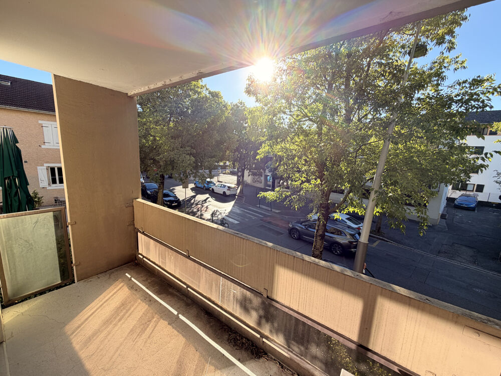 Vente Appartement Appartement à vendre, ANNEMASSE, 63 m2 + garage + cave, 3 pièces Annemasse