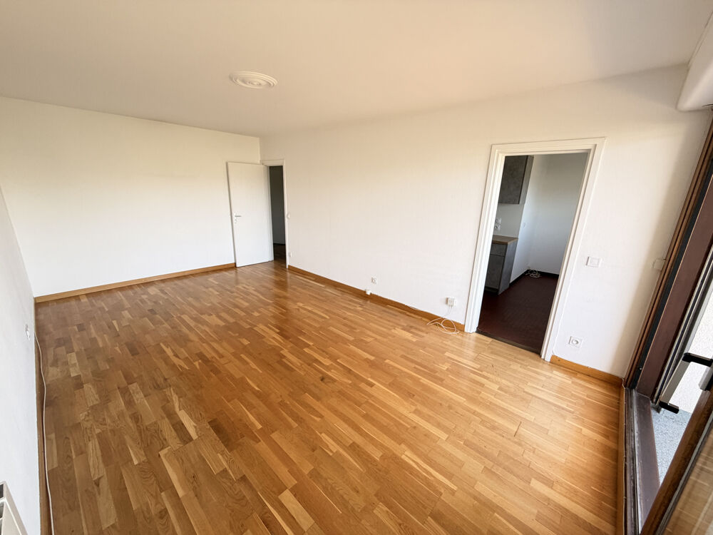 Appartement à vendre, AMBILLY, 80 m2 + garage + parking + cave, 3 pièces