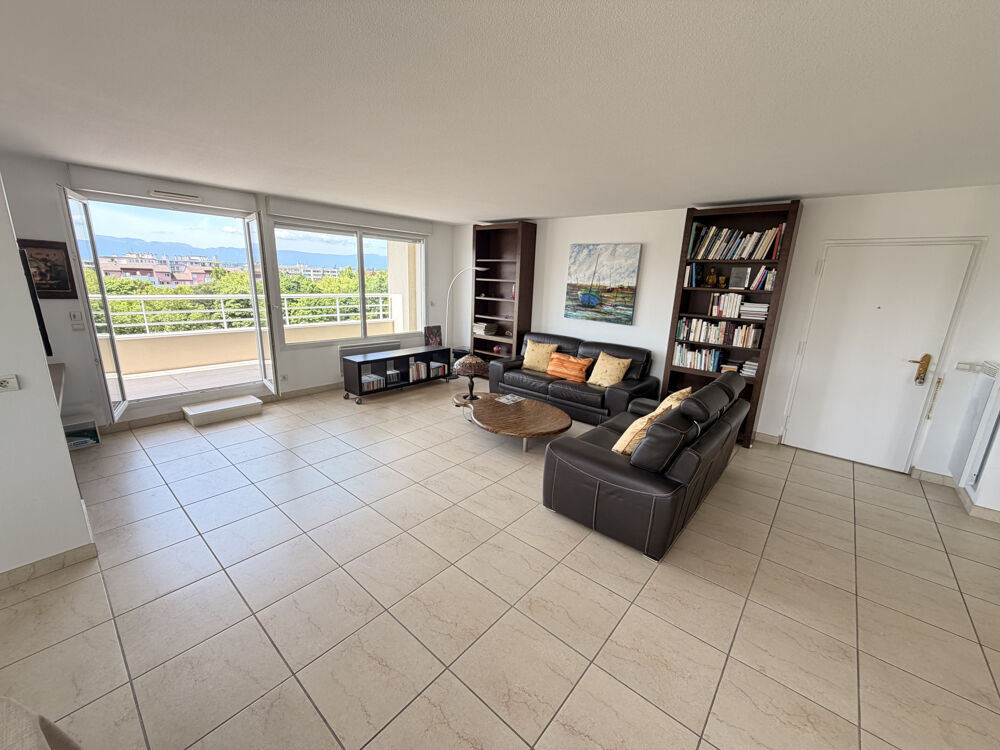 Appartement en attique à vendre, ANNEMASSE, 137 m2 + 94 m2 de terrasses, 5 pièces